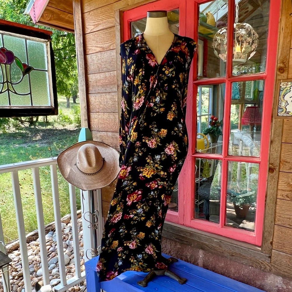 Natural Life Crinkled Floral Side Slit Dress